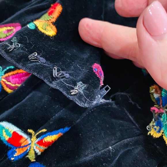 Gisella Heinemann VTG Embroidered Butterflies on Black Velvet Maxi Skirt SZ 8 - Picture 6 of 11
